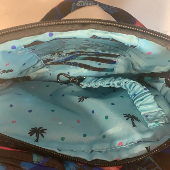 Lug Hawaiian 🌺 Floral Ranger Bag - Picture 4 of 10
